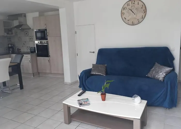 Au Dom-icile Дом отдыха Monceaux-en-Bessin